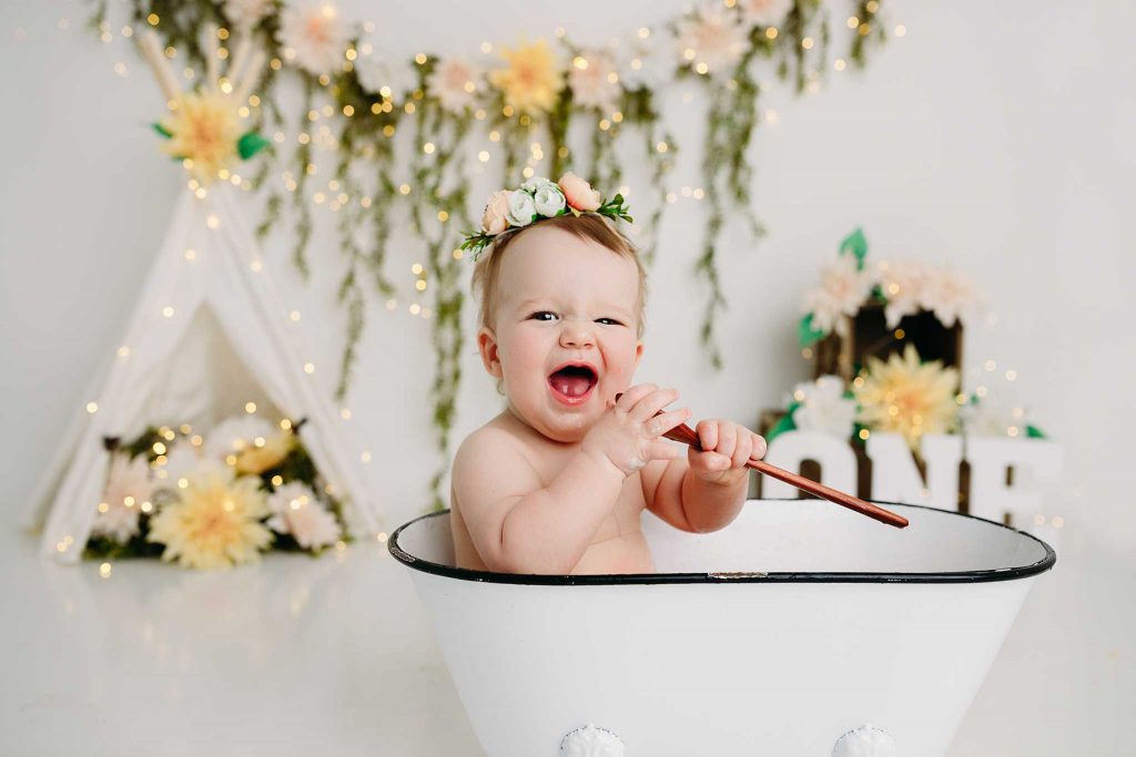 baby in bath holly marie photography